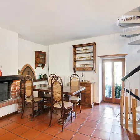 Appartamento Stone House And Dependance 7 Pers Moltrasio