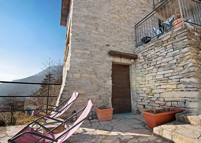 Stone House And Dependance 7 Pers Moltrasio